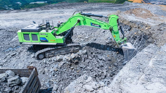 【徐工金•矿山开采】“重装战神”XE750GK HEV进军云南露天磷矿